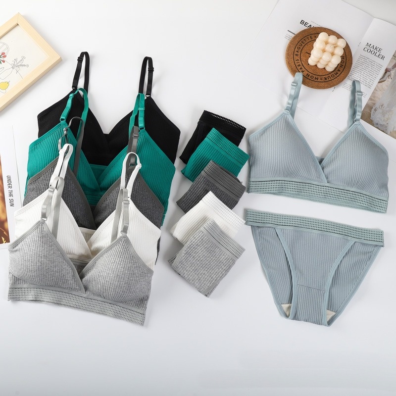 Bralette Triangle Set - 女性のセクシーな V ネックパッド入りブラジャーランジェリーセットプッシュアップブラジャーローライズブリーフ非ワイヤーブラレットブラジリアンパンティー女性下着セット