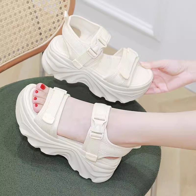 Wedge Espadrille Women - 新しいビーチ女性プラットフォームサンダルデザイナー高揚通気性スニーカーファッションバックルウェッジ女性ハイヒール靴 Zapatos Mujer